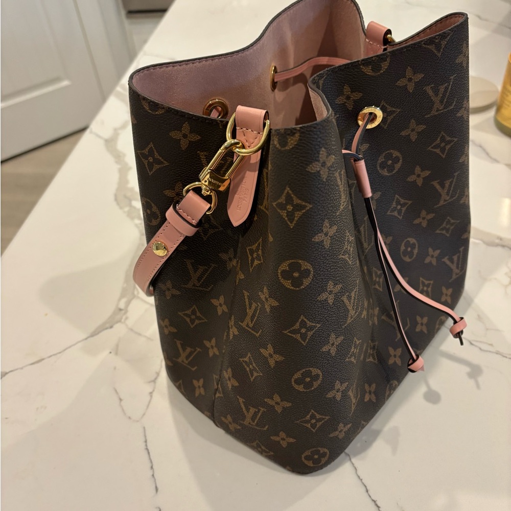 Louis Vuitton Brown and Pink Shoulder Bag with Monogram Canvas